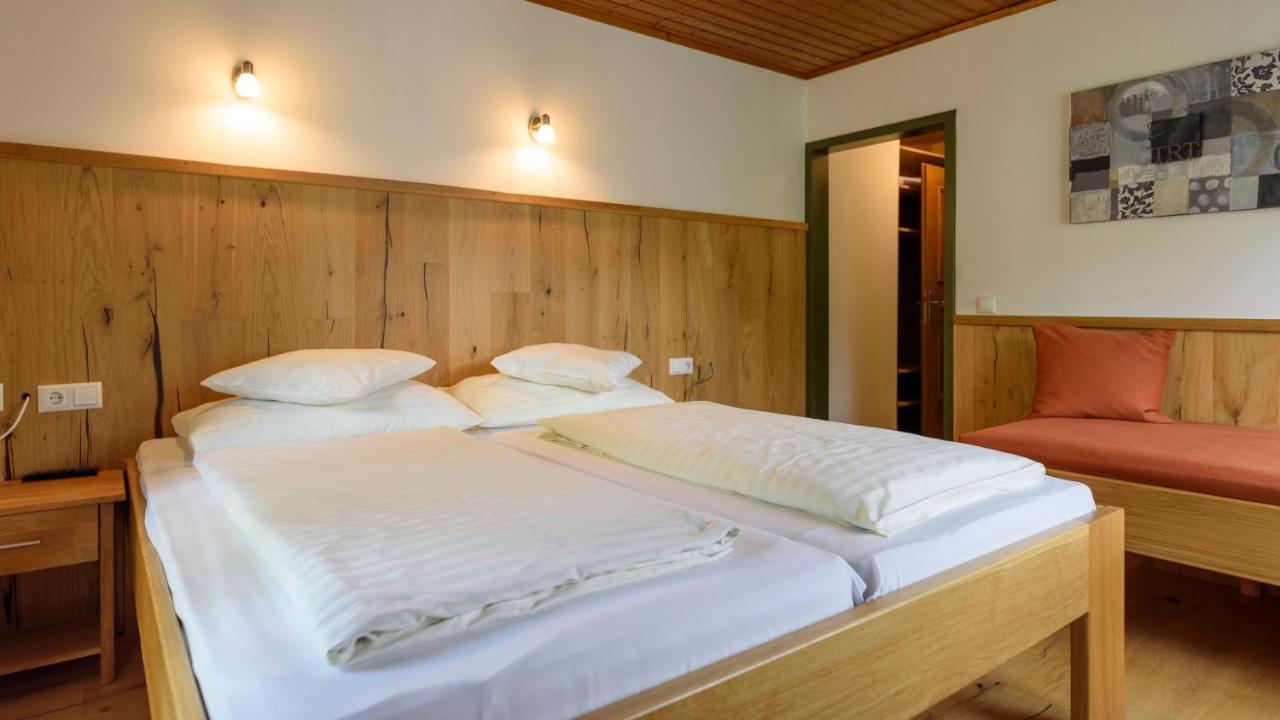 Hotel Landhaus Ausswinkl Russbach am Pass Gschütt Eksteriør billede