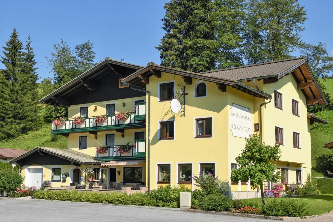 Hotel Landhaus Ausswinkl Russbach am Pass Gschütt Eksteriør billede