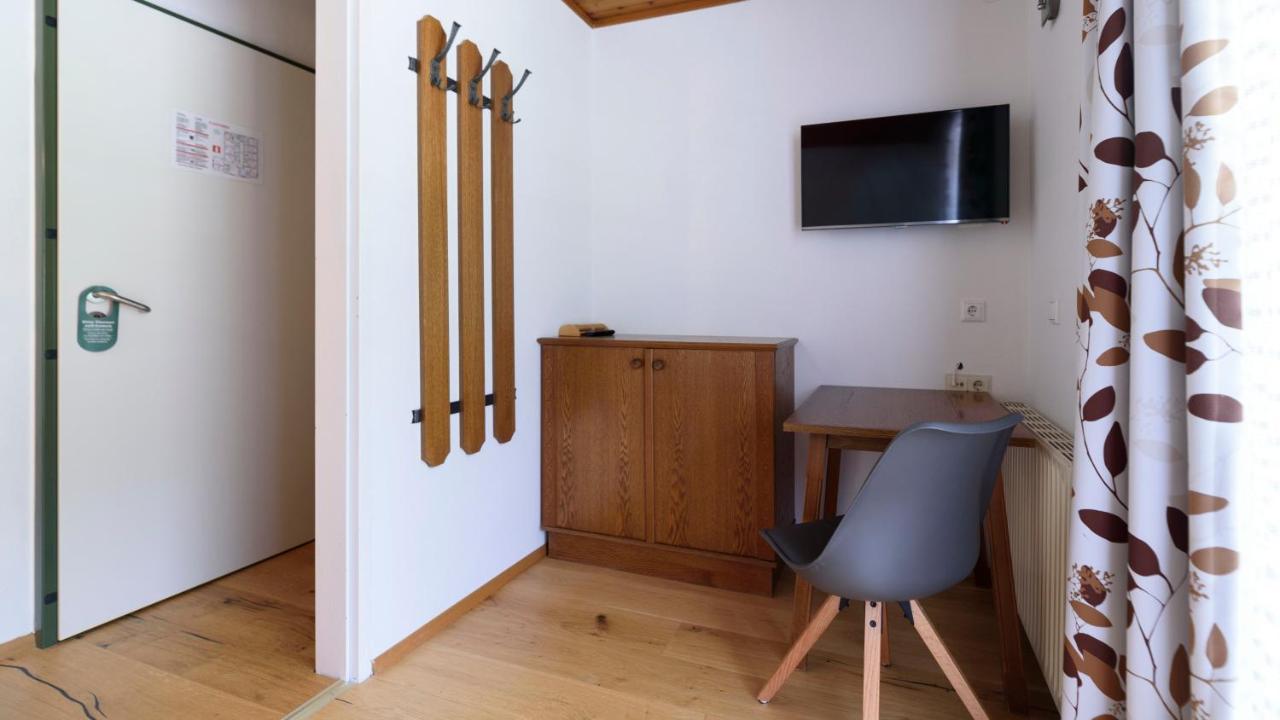 Hotel Landhaus Ausswinkl Russbach am Pass Gschütt Eksteriør billede