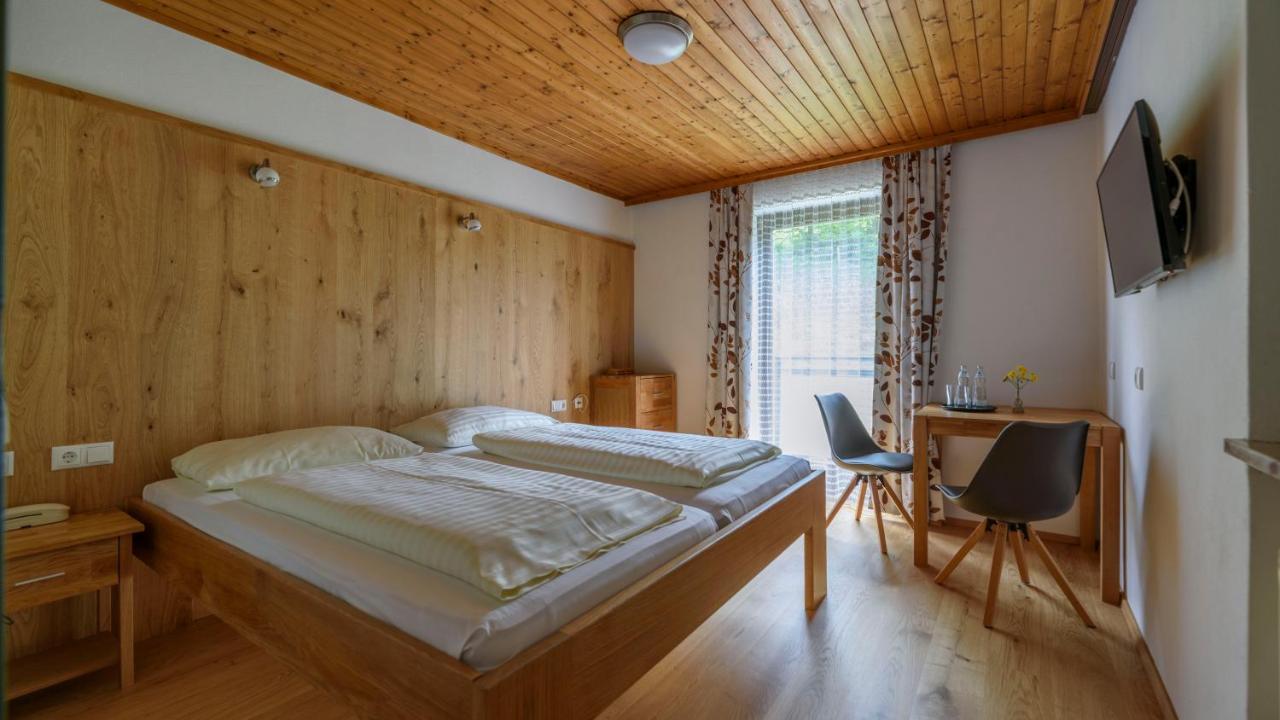Hotel Landhaus Ausswinkl Russbach am Pass Gschütt Eksteriør billede