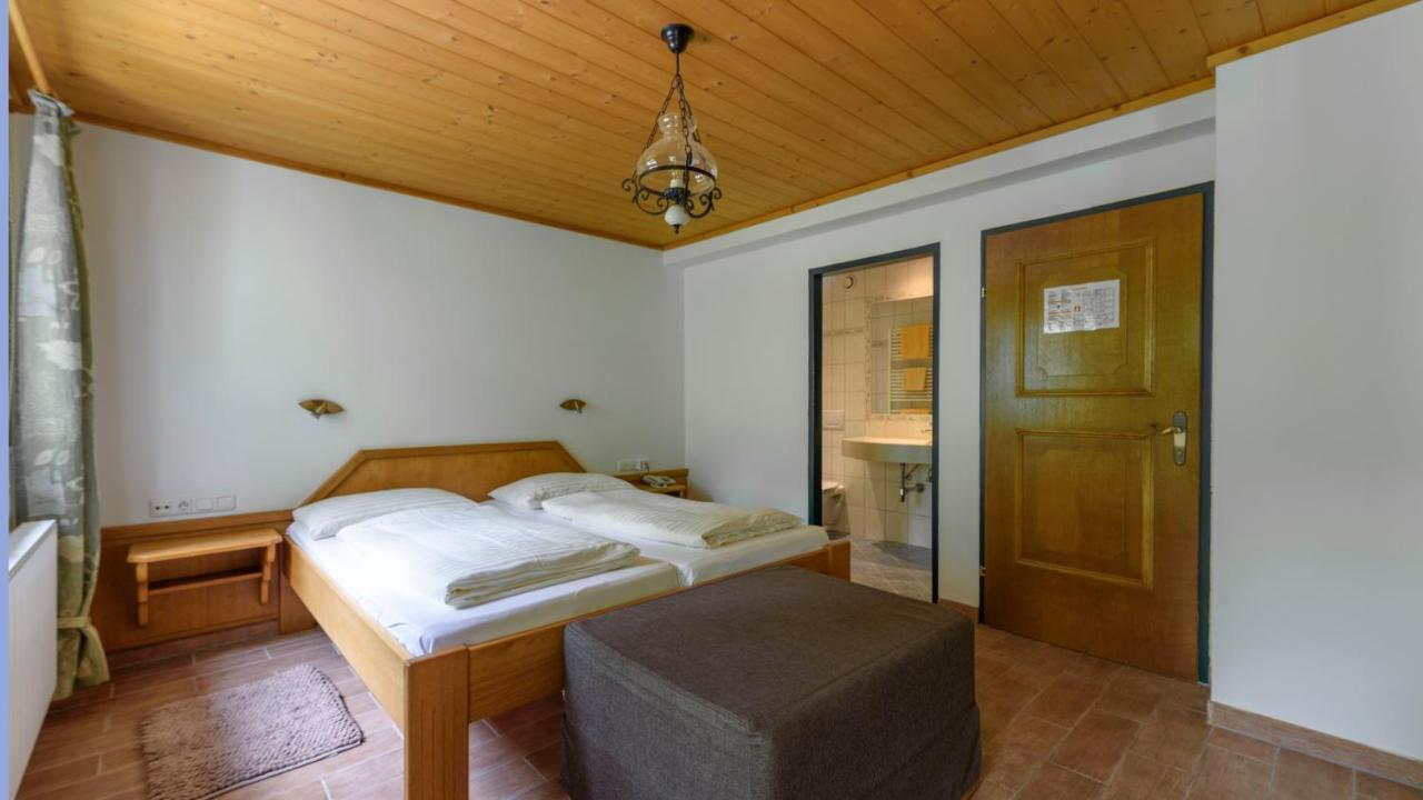 Hotel Landhaus Ausswinkl Russbach am Pass Gschütt Eksteriør billede