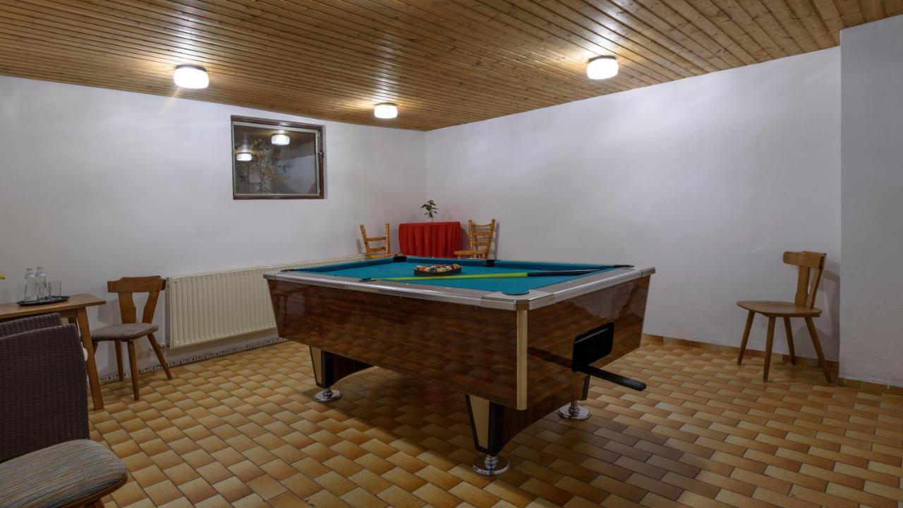 Hotel Landhaus Ausswinkl Russbach am Pass Gschütt Eksteriør billede