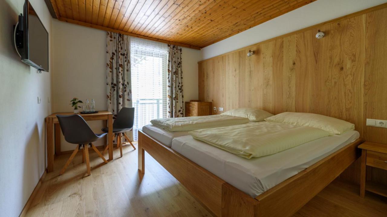 Hotel Landhaus Ausswinkl Russbach am Pass Gschütt Eksteriør billede