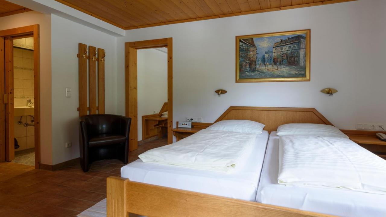 Hotel Landhaus Ausswinkl Russbach am Pass Gschütt Eksteriør billede