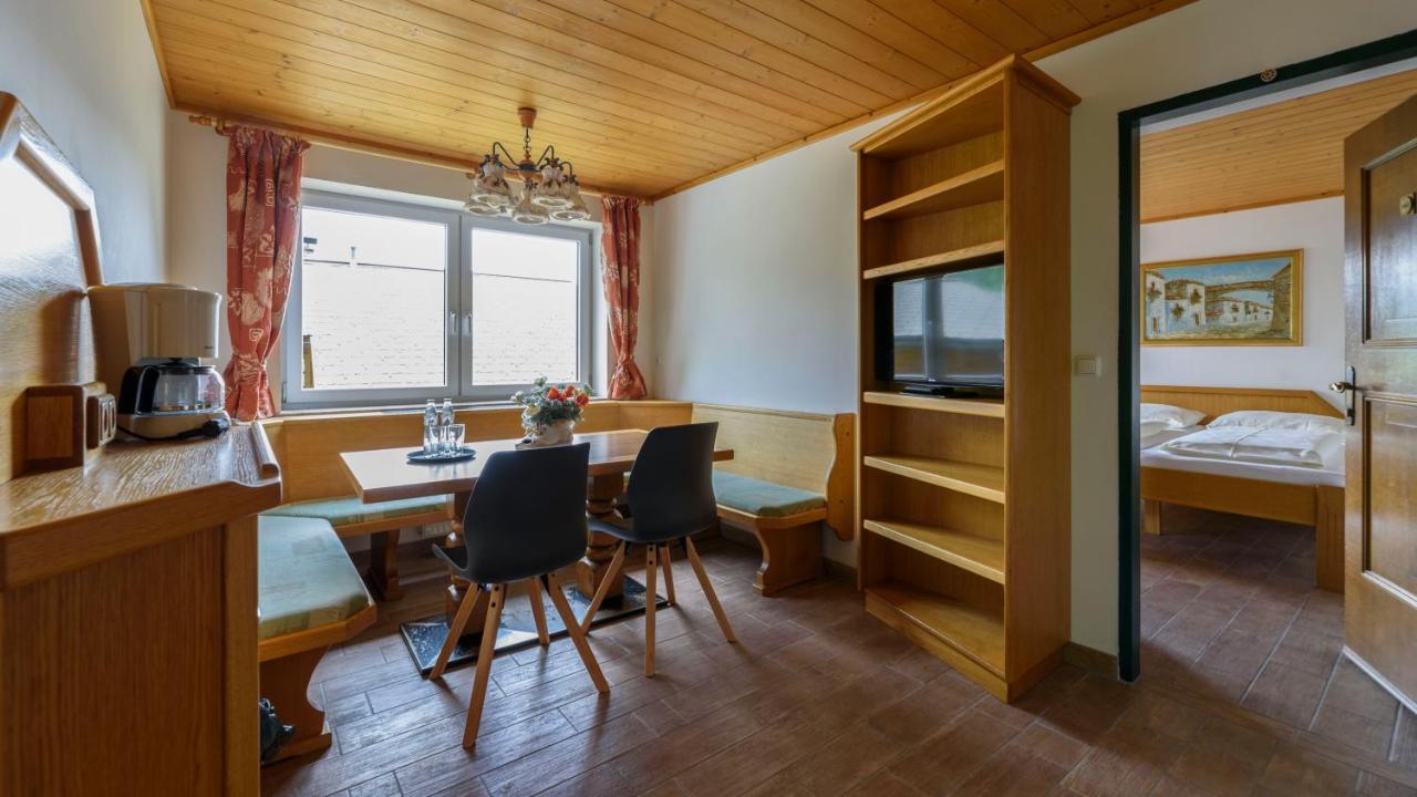 Hotel Landhaus Ausswinkl Russbach am Pass Gschütt Eksteriør billede